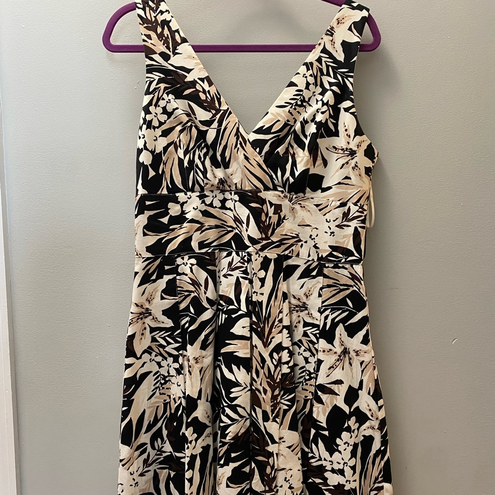 White House Black Market tropical print summer dress. Size 10
